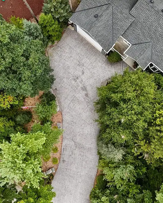 Curved concrete driveway